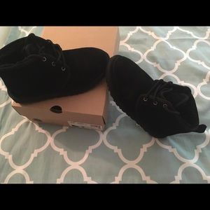 Black uggs